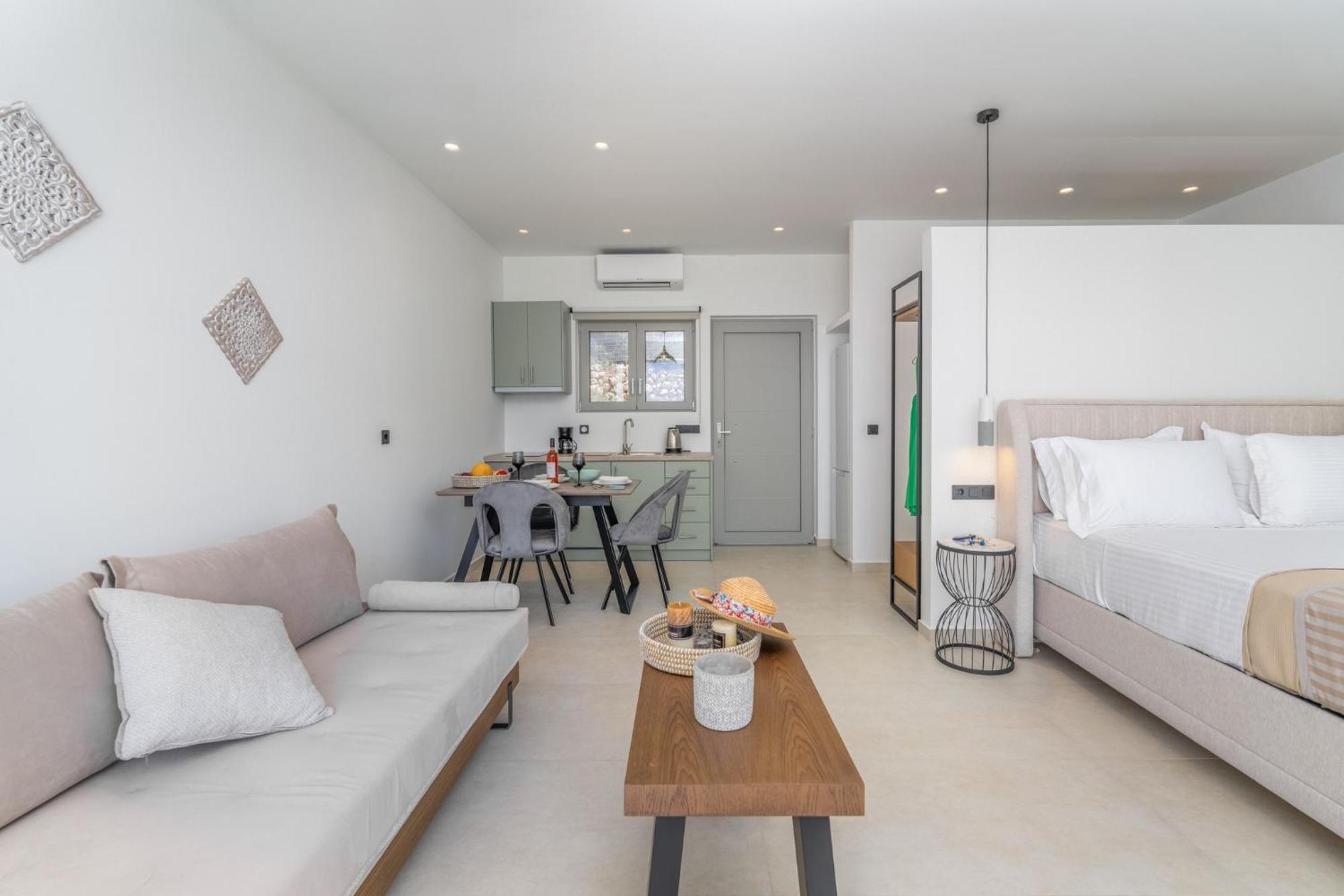 Mellamare Luxury Suites Athanion Ngoại thất bức ảnh