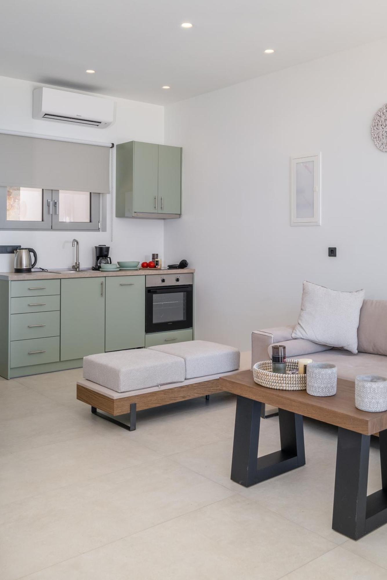 Mellamare Luxury Suites Athanion Ngoại thất bức ảnh